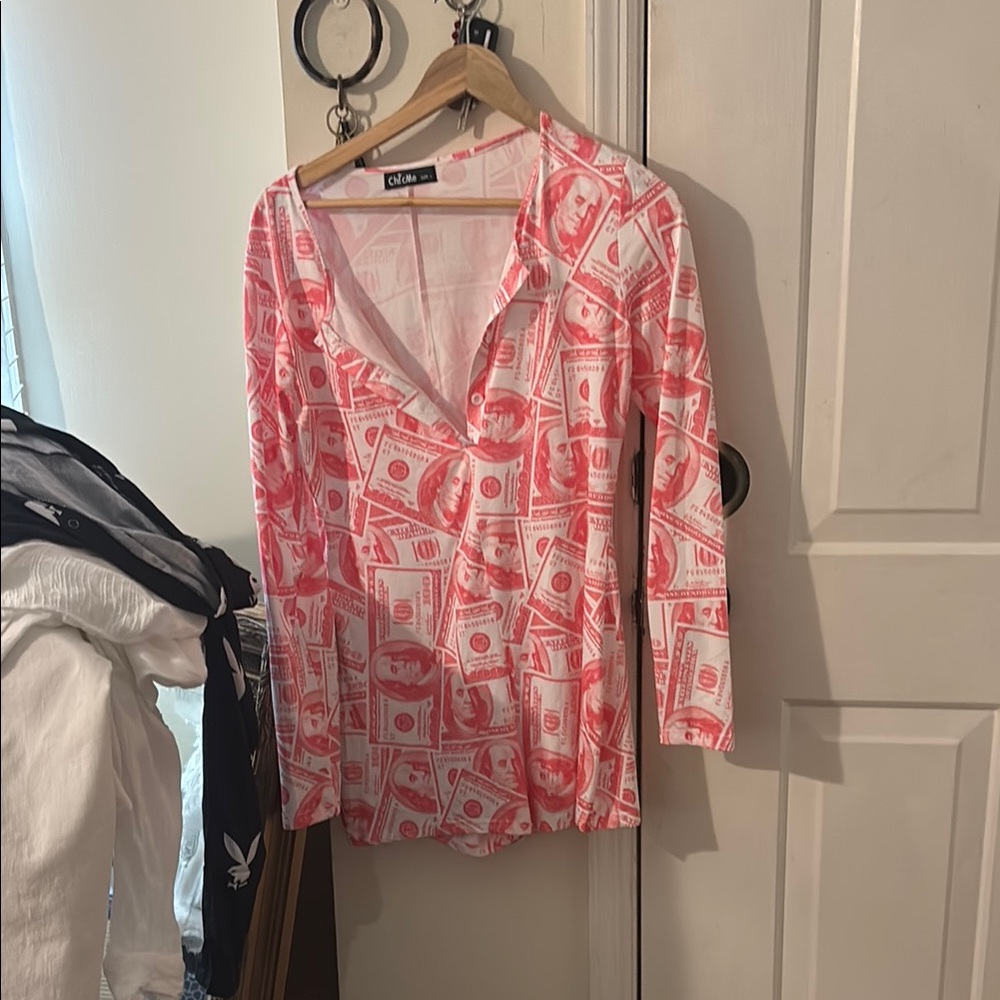 Chic Dollar Print Women's Top - Pink